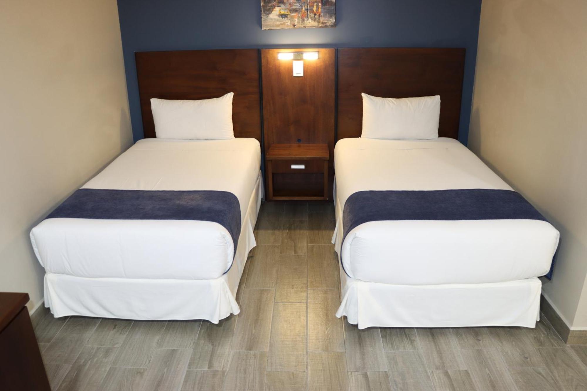 Hotel San Agustin Plaza Латакунга Экстерьер фото