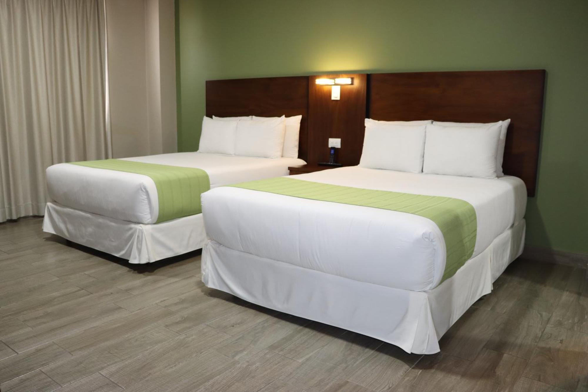 Hotel San Agustin Plaza Латакунга Экстерьер фото