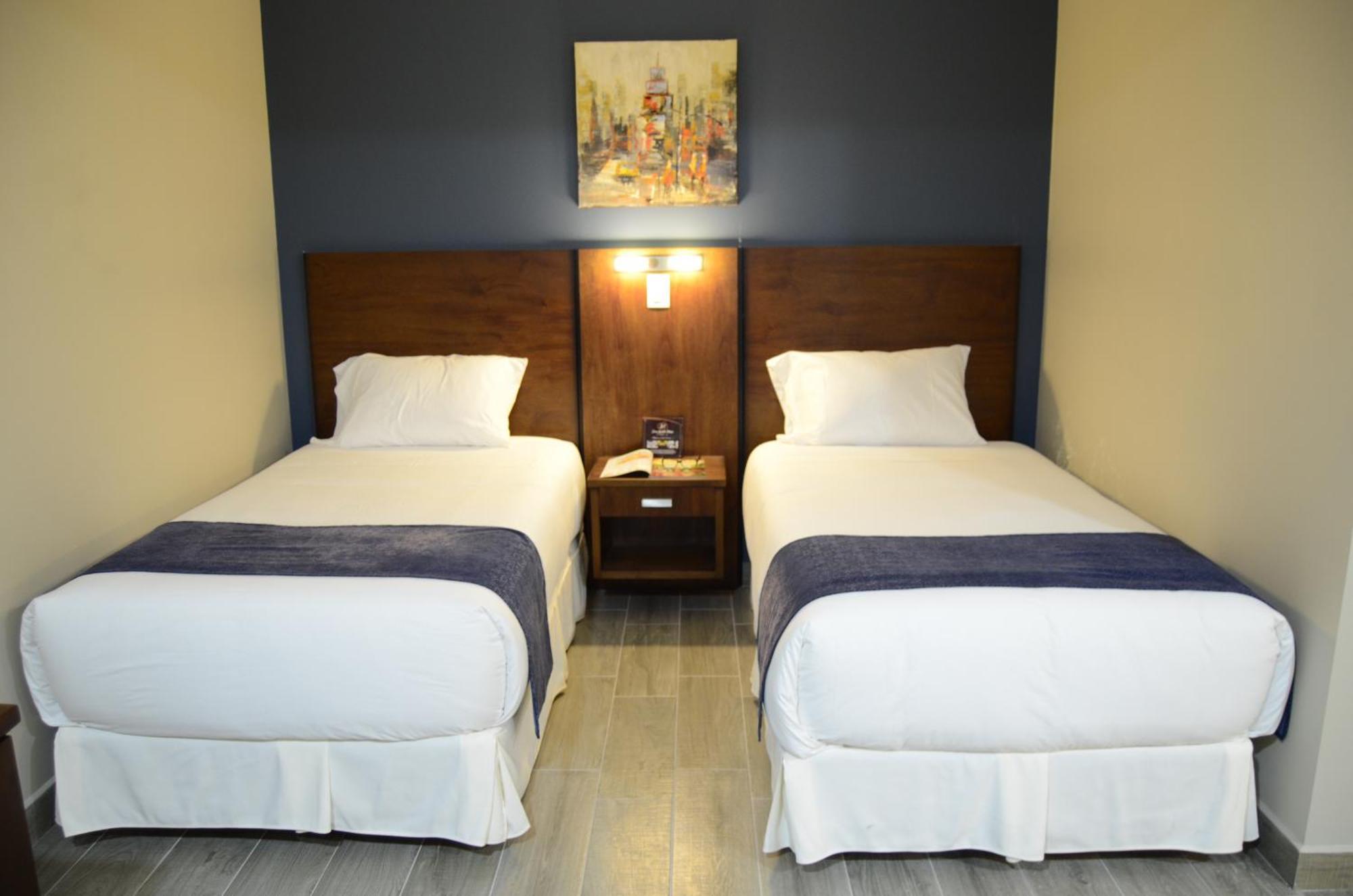 Hotel San Agustin Plaza Латакунга Экстерьер фото
