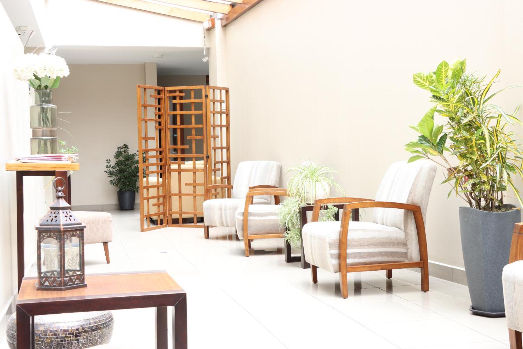 Hotel San Agustin Plaza Латакунга Экстерьер фото